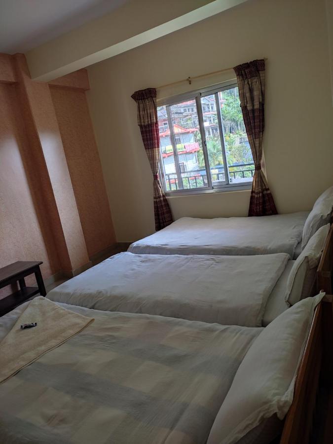 Hotel Green Hill View 포카라 외부 사진