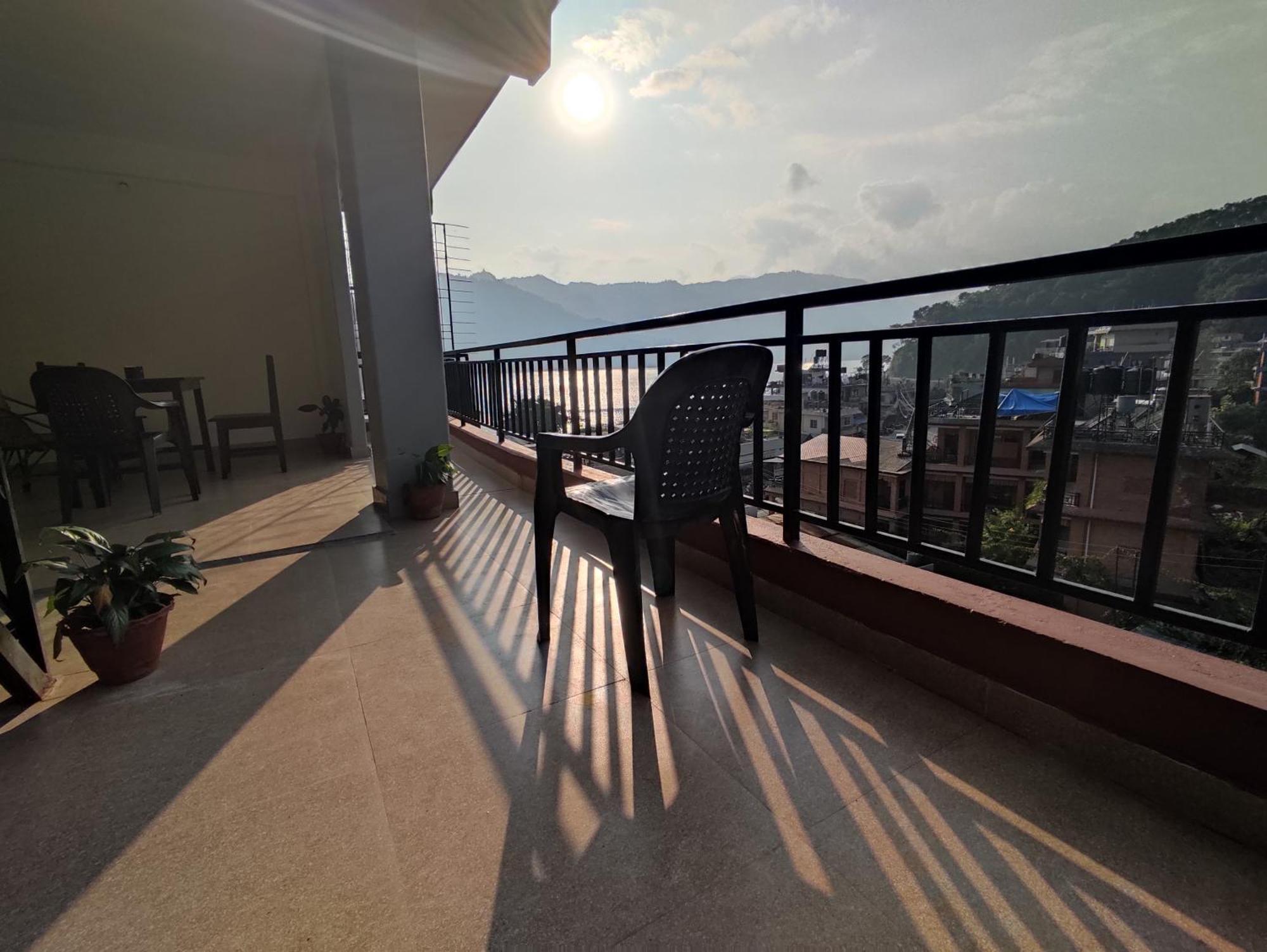 Hotel Green Hill View 포카라 객실 사진