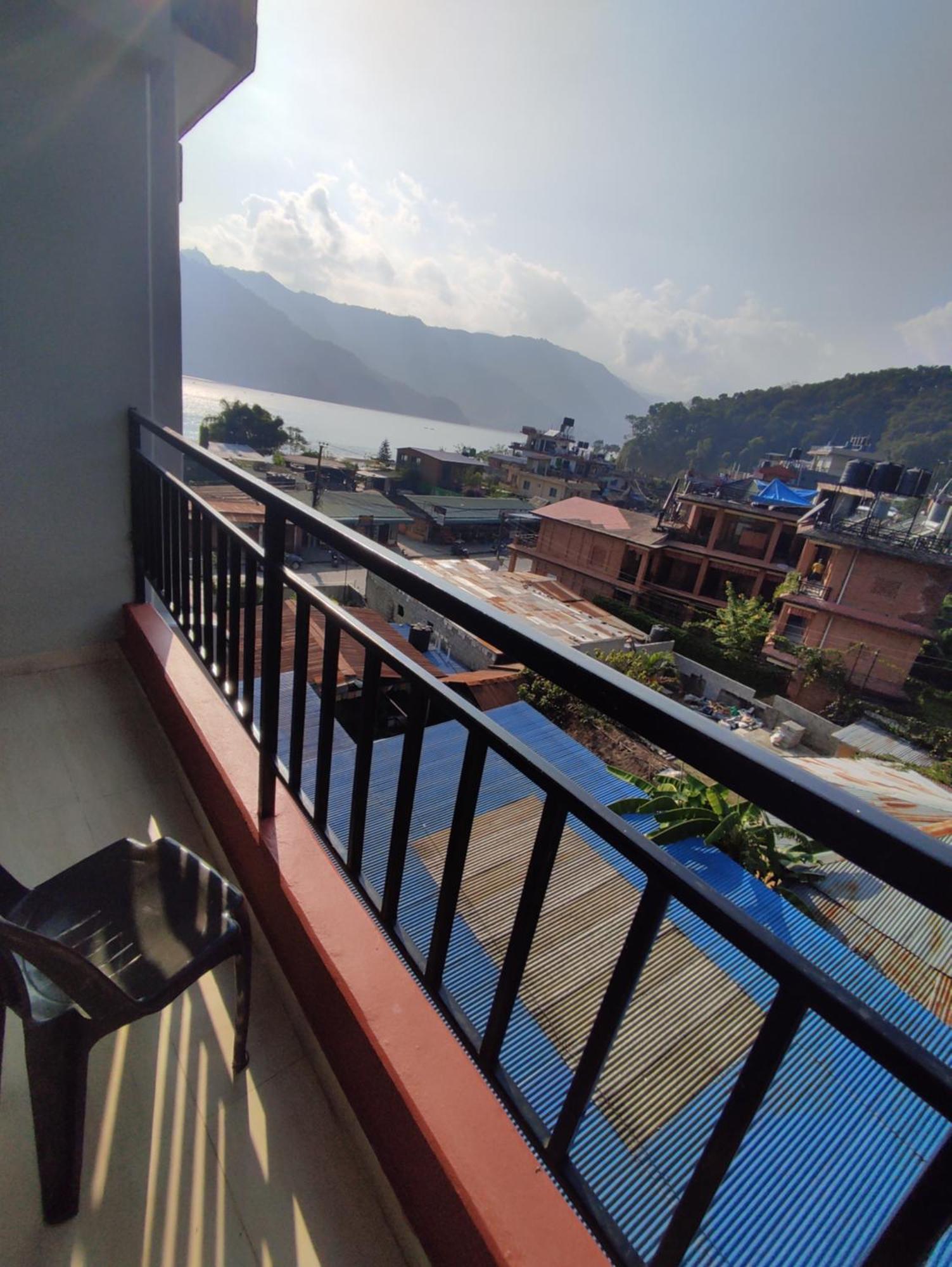 Hotel Green Hill View 포카라 객실 사진